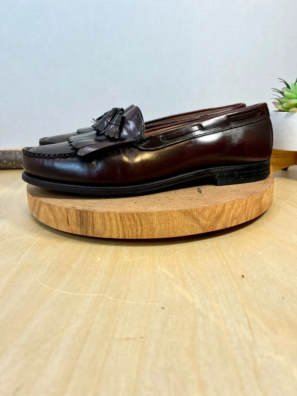 Vintage Weejun Layton Burgundy Tassel Kiltie Loafers Made in USA Size 10.5D